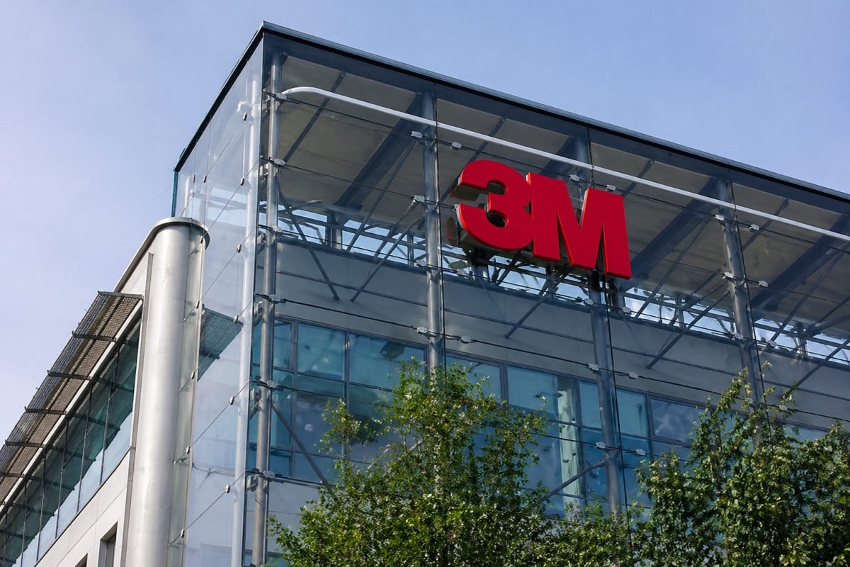 3M Stock Edges Higher After Q1 Earnings Beat, Holds 2026 Guidance Despite Oil Headwinds
