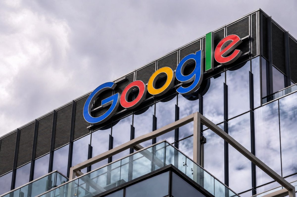 Alphabet Joins Dow Jones, Replacing Verizon with Sevenfold Price Impact