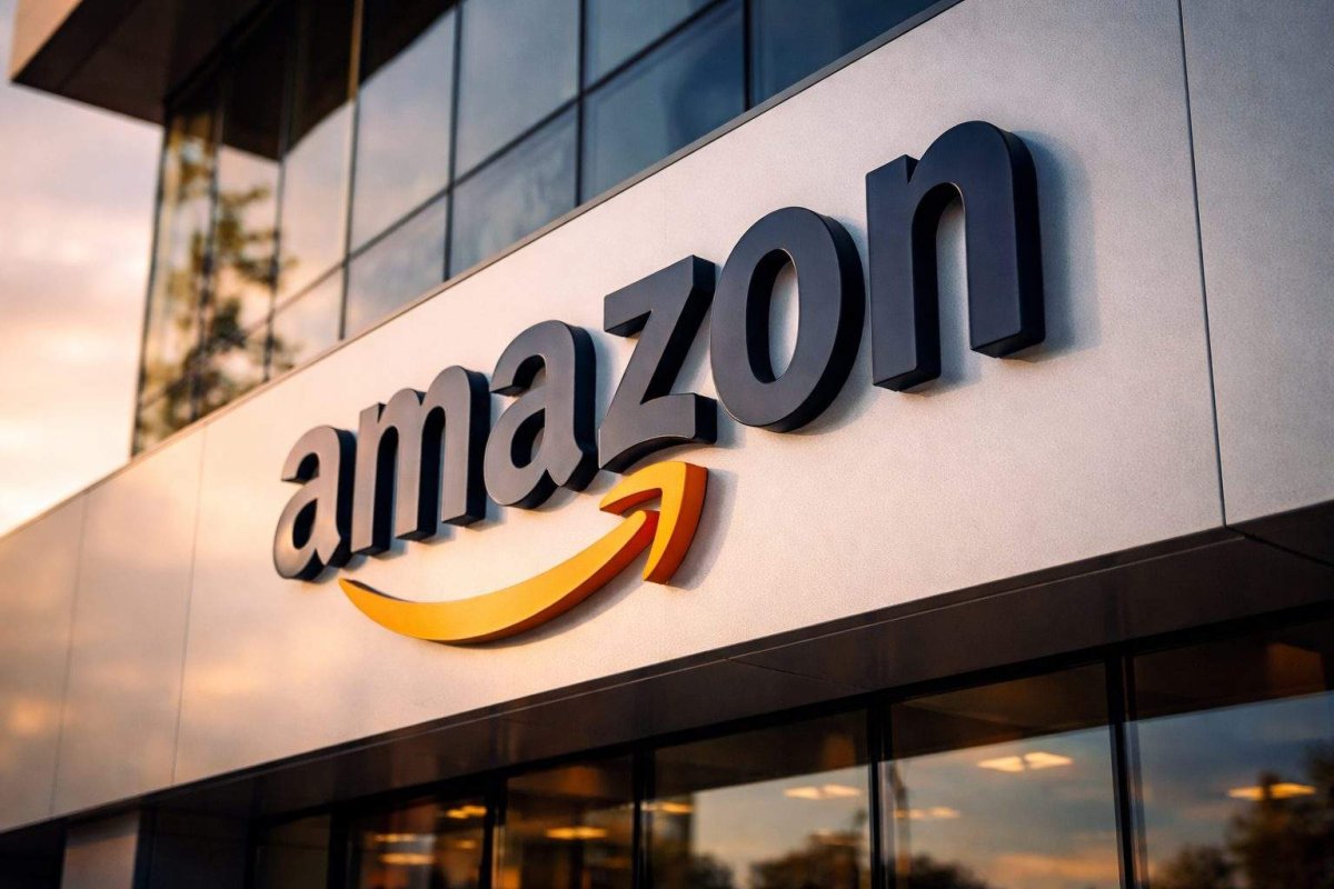 Amazon Shares Drop 5.6% on $200 Billion AI Spending Forecast