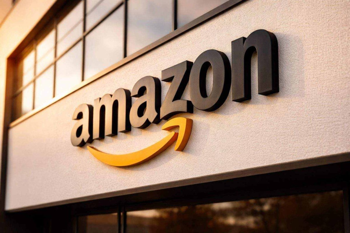 Amazon Shares Gain as Supreme Court Overturns Tariffs, Focus Shifts to Nvidia AI Spending