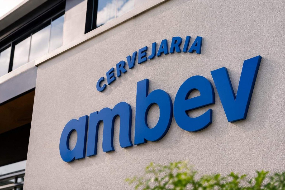 Ambev Shares Near 12-Month High as Beer Margins Remain Resilient