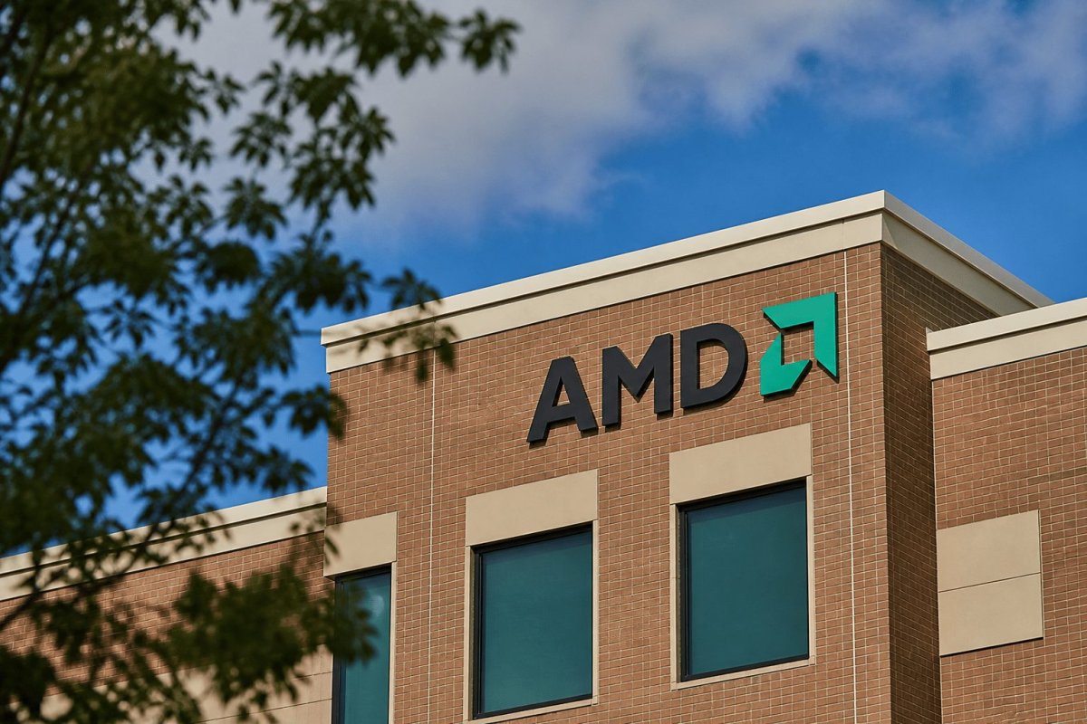 AMD Stock Retreats After AI-Fueled Rally; Server CPU Strategy Takes Center Stage