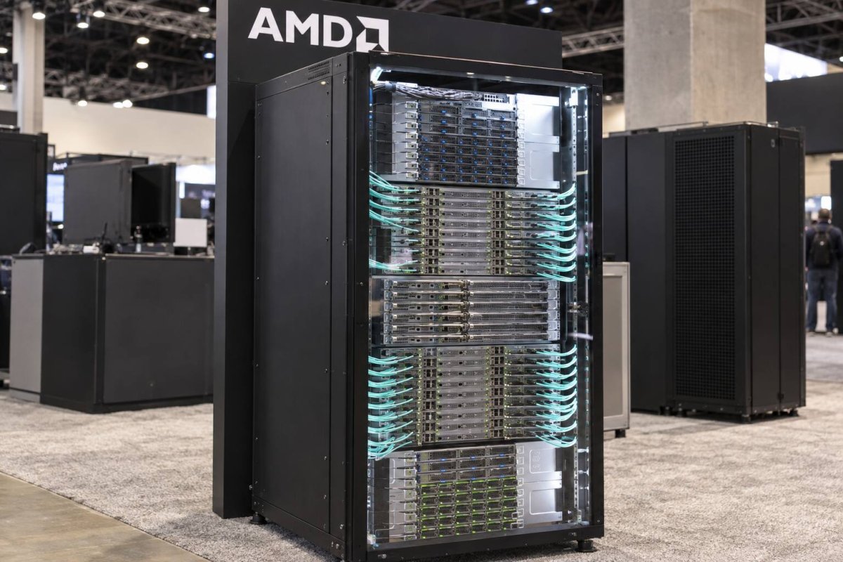 AMD Surges 6% as $70B Data-Center Goal Reshapes Growth Outlook