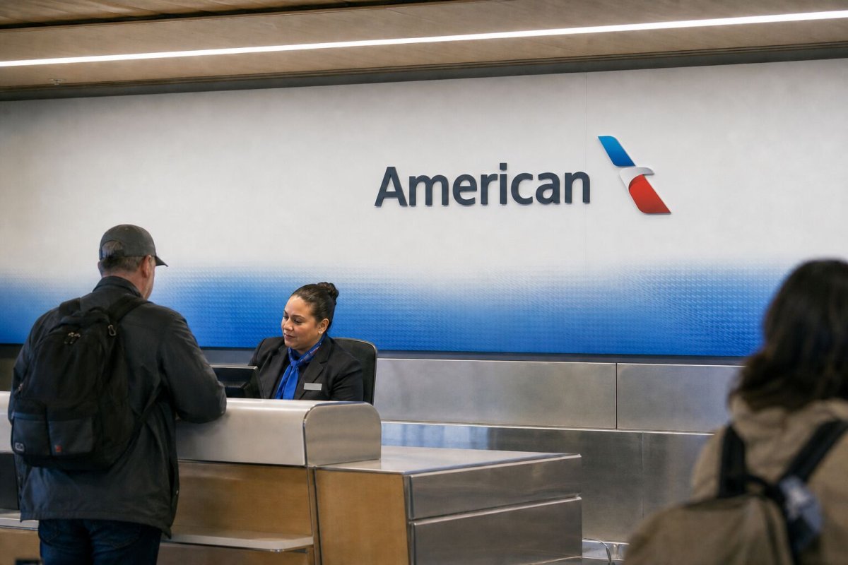 American Airlines Edges Up Premarket as Oil Retreats From $90