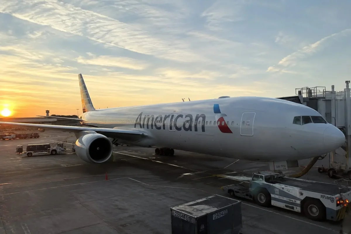 American Airlines Shares Hit by Jet Fuel Spike, Market Bets on Quick Reversal
