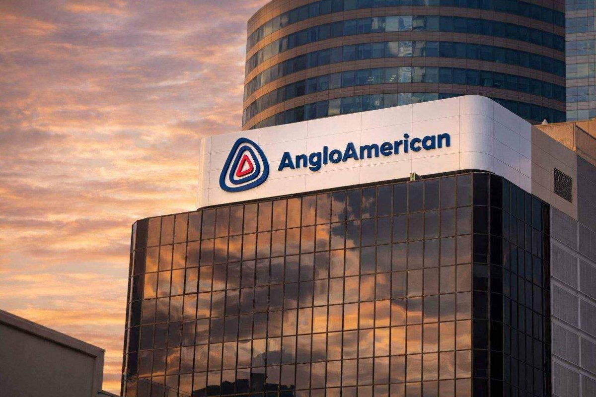 Anglo American Rises on UK Inflation Data Ahead of Key Results