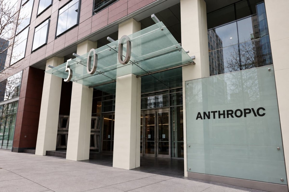 Anthropic's Claude Opus 5.5 Slashes Costs, Amazon's Cloud Demand in Question