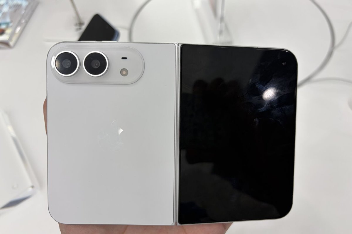 Apple's Foldable iPhone Duo Scores 5/10 Repairability, $999 Screen Repair Raises Concerns