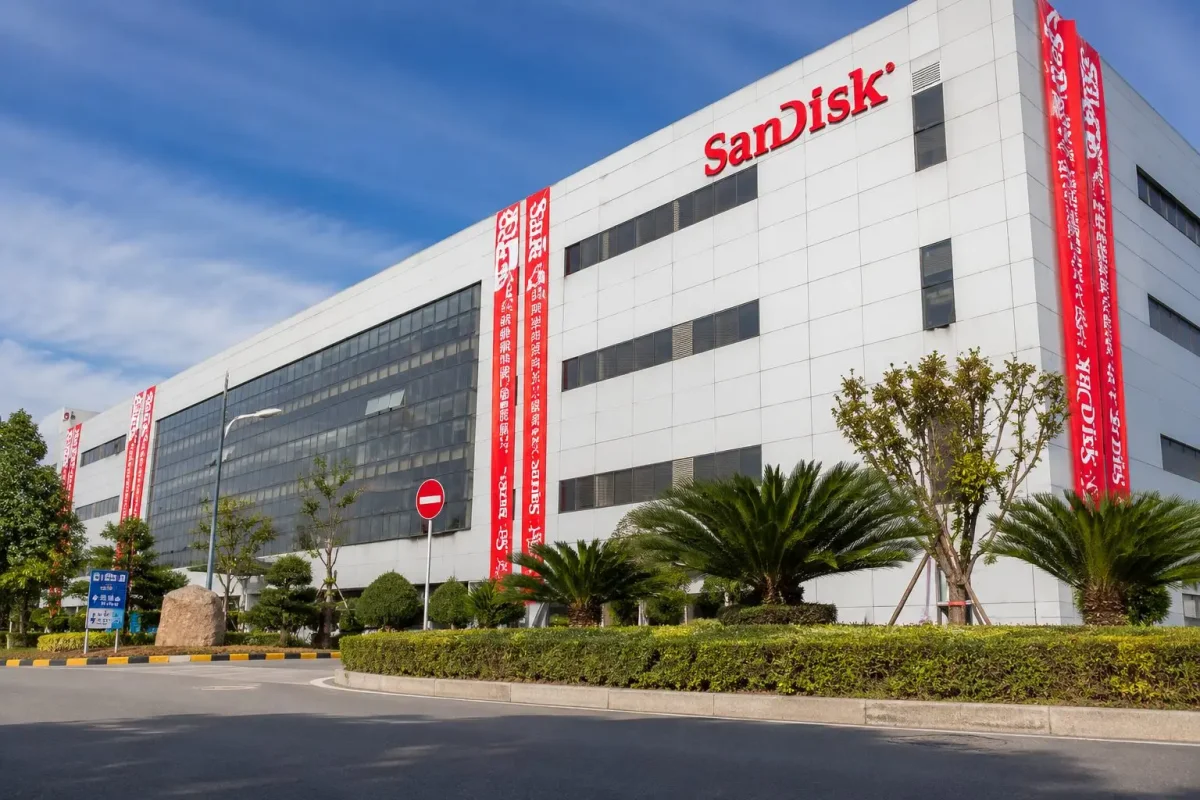 Apple's Pricing Warning Ignites NAND Rally, Sandisk Surges Premarket