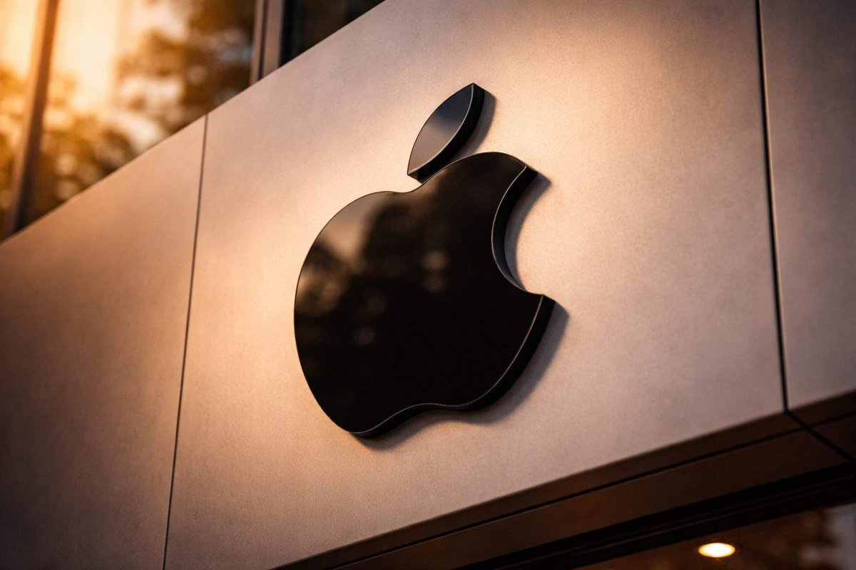 Apple Shares Slide Amid Regulatory Pressure and AI Development Delays