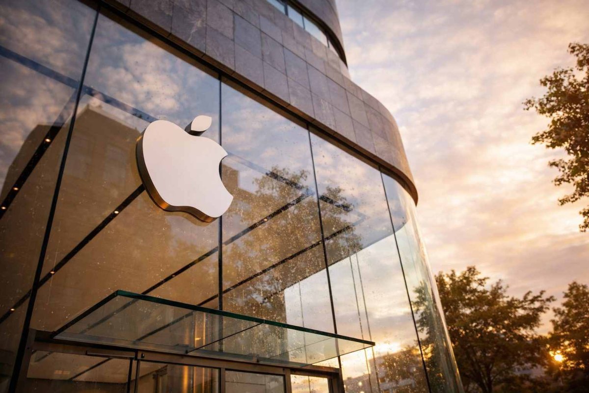 Apple Stock Rises on Strong Outlook, $100B Buyback