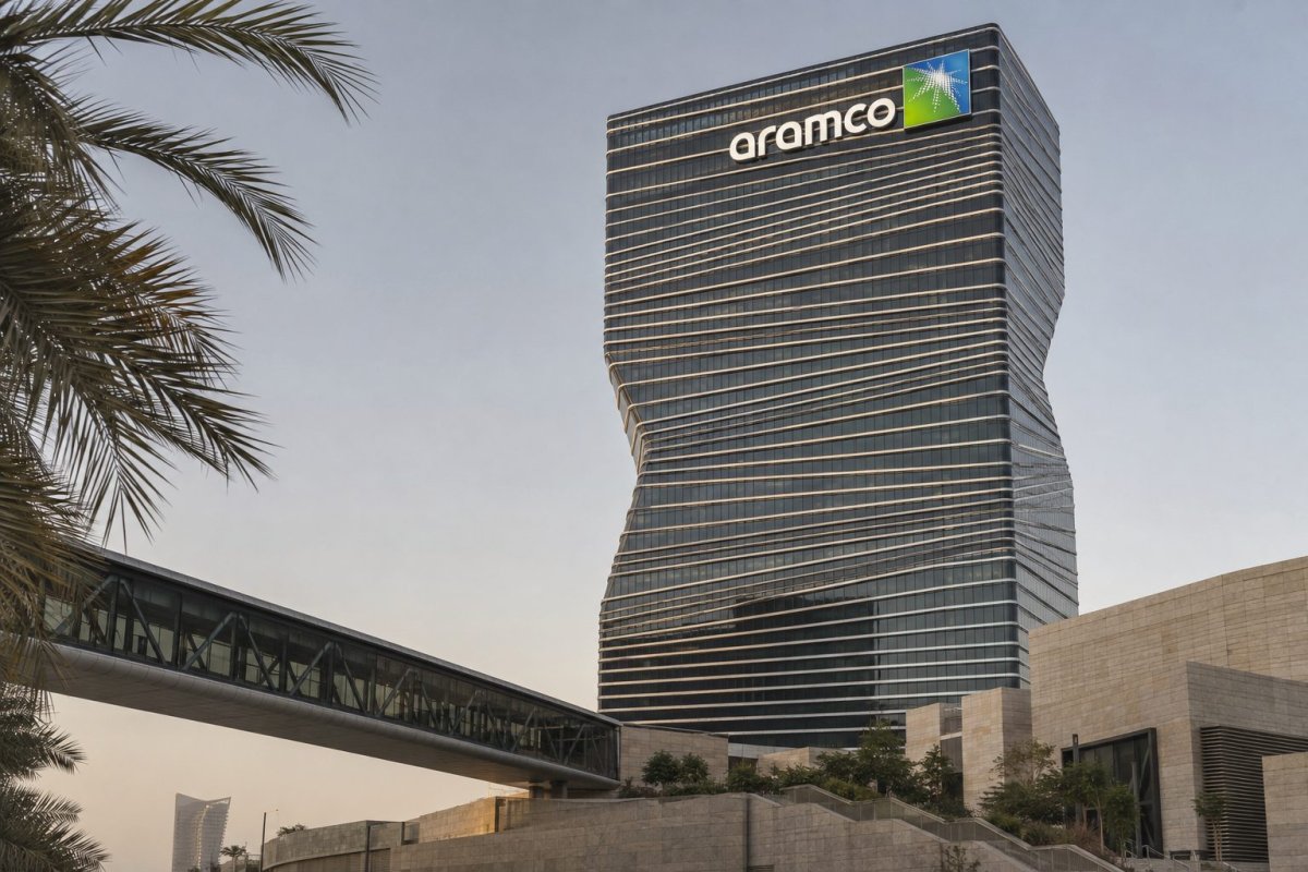 Aramco's $224B Upside Hinges on Hormuz Bypass as Saudi Market Halts
