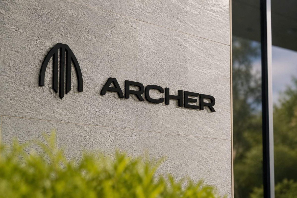 Archer Aviation Rebounds as FAA Approval Path and Cash Burn Remain Key Concerns
