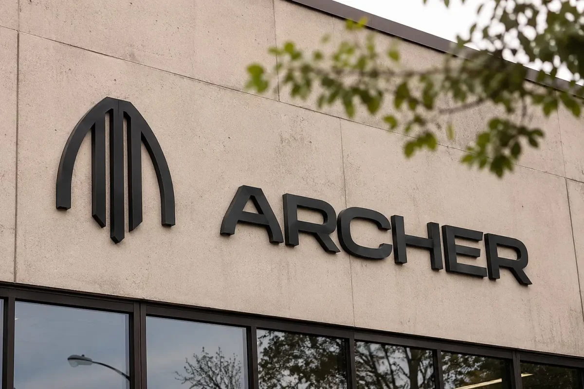 Archer Aviation Steadies After ARK Invest Trims Stake, FAA Progress in Focus