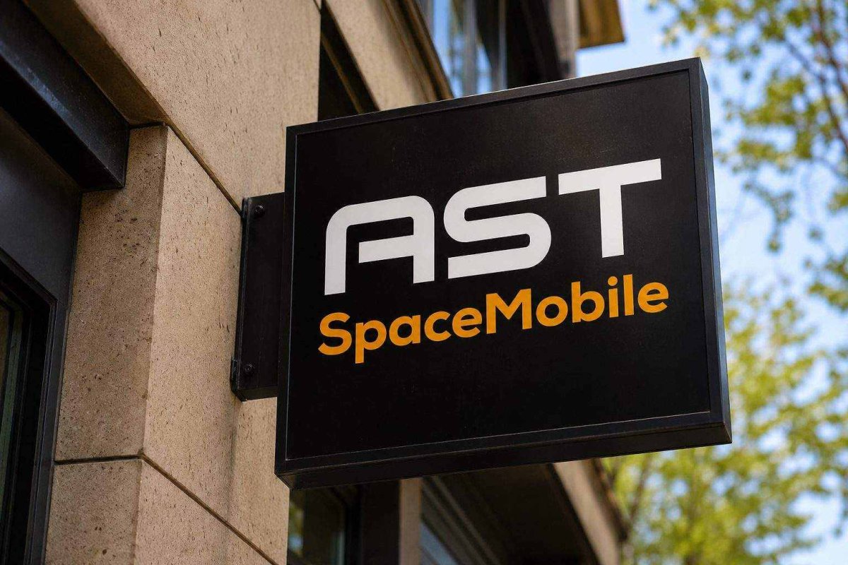 AST SpaceMobile Switches to SpaceX After BlueBird Setback, Aims for Mid-June Launch