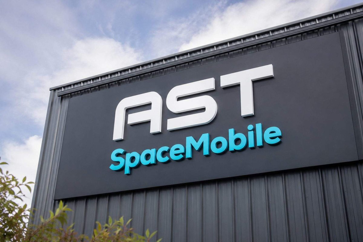 AST SpaceMobile Tumbles as Space Stock Momentum Cools Ahead of Key Satellite Launch