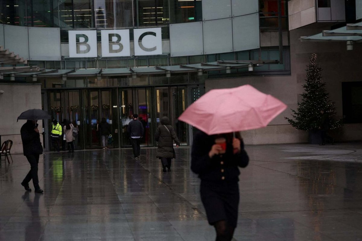 BBC's Cash Buffer Shrinks 66% as £500M Savings Plan Faces Scrutiny