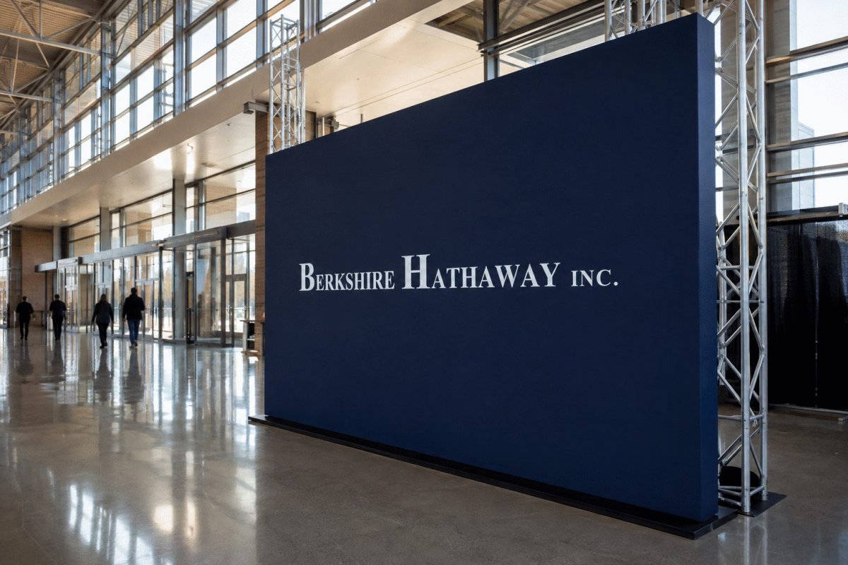 Berkshire Hathaway Boosts Buybacks and Equity Purchases Under New CEO