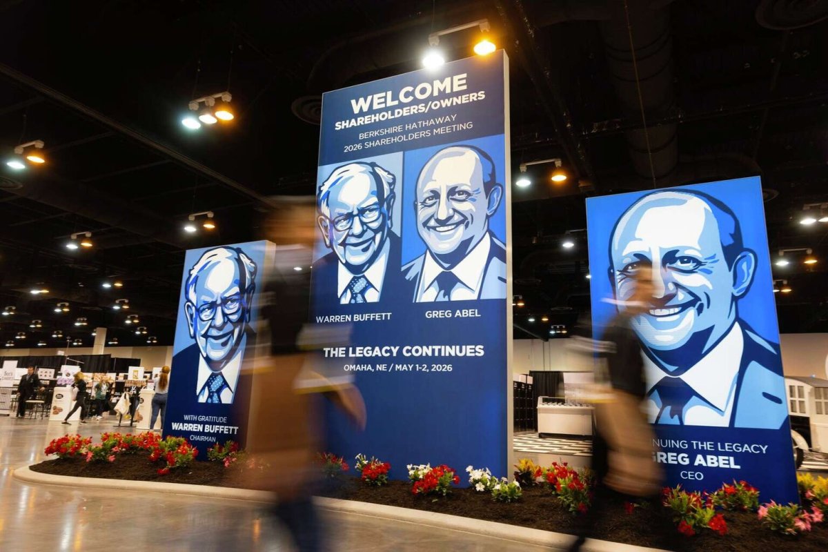 Berkshire's Buyback at $487.98: A Signal, Not a Floor