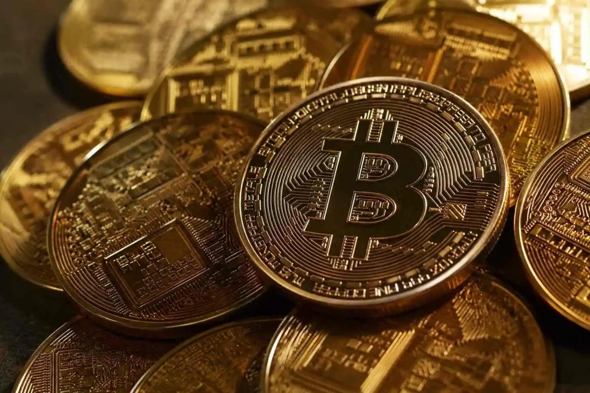Bitcoin Nears $60K as Sell-Off Intensifies, Liquidations Loom