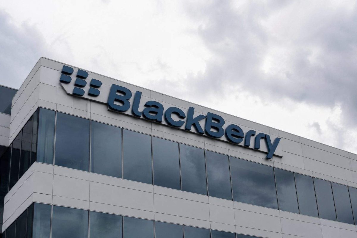 BlackBerry Surges as QNX Revenue Soars 26%, AI Premium Drives $1B Market Cap Increase