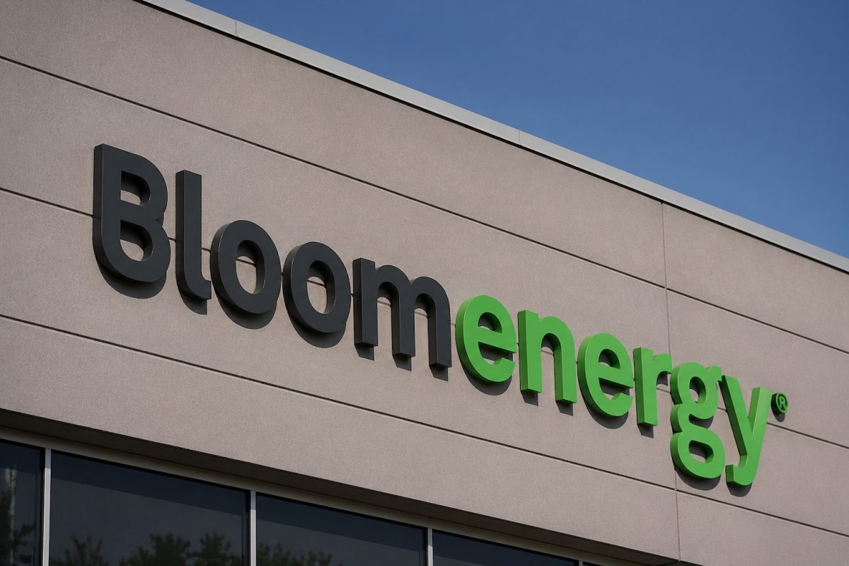 BlackRock's 8.2% Bloom Energy Stake Coincides with Oracle AI Deal