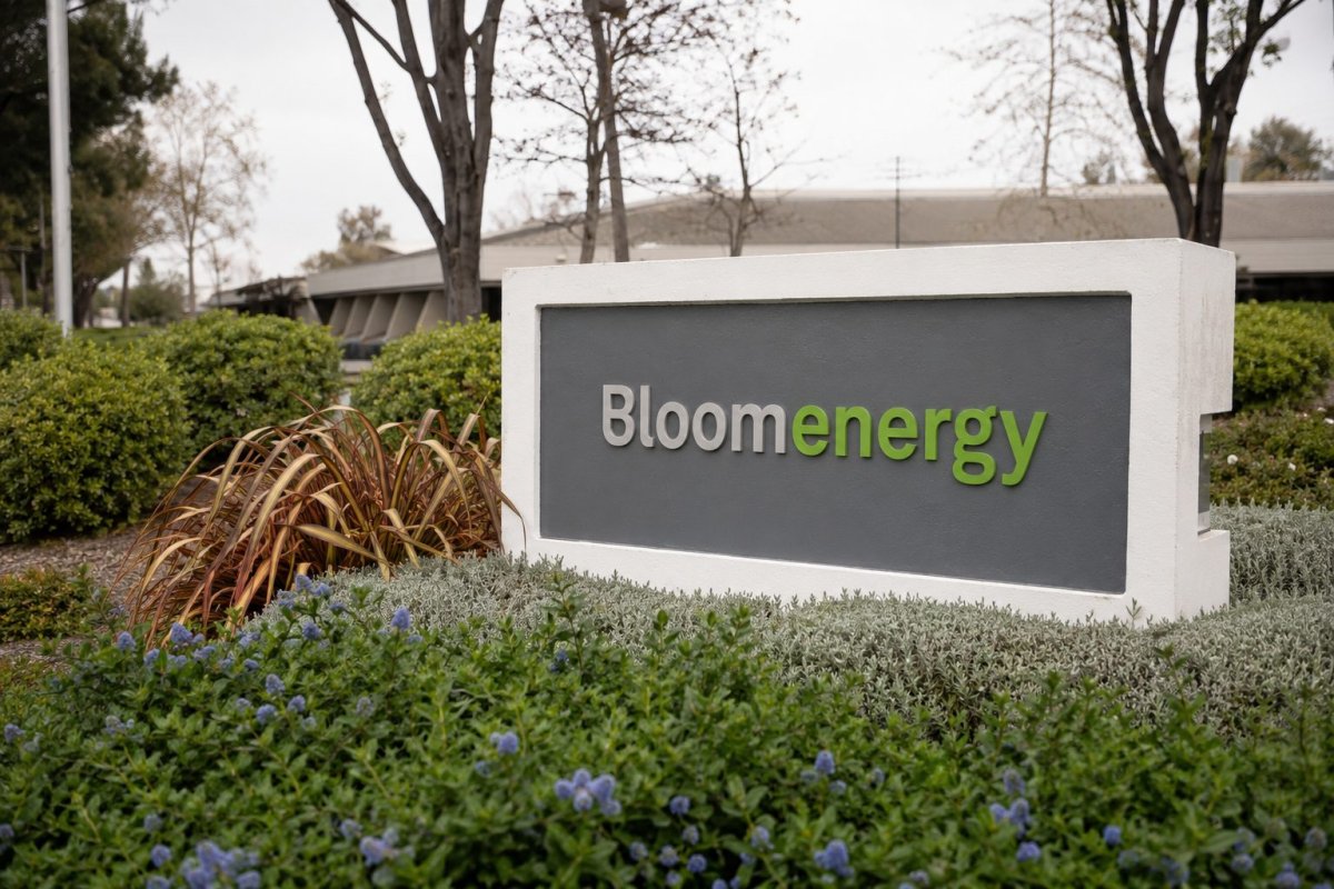 Bloom Energy Rebounds, Yet Valuation Concerns Loom After 42% Slide