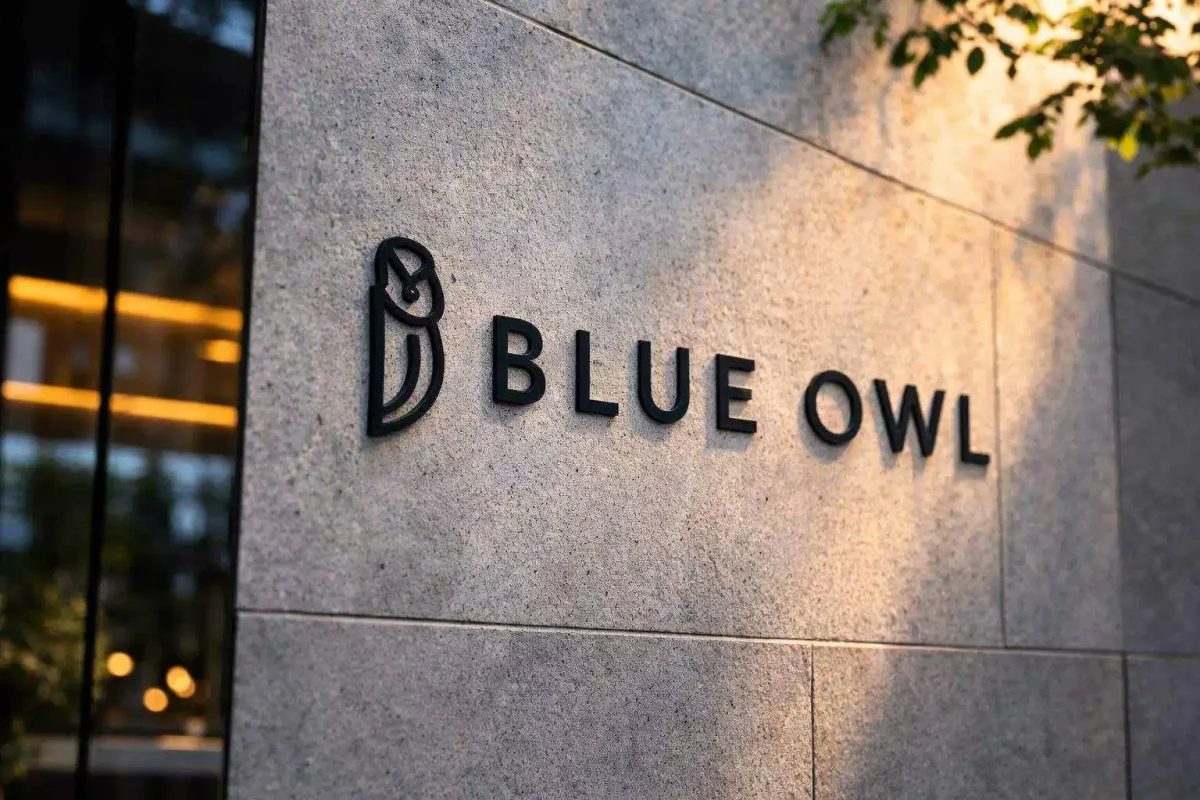 Blue Owl Shares Gain Amid Sector Rebound, But Private Credit Concerns Linger