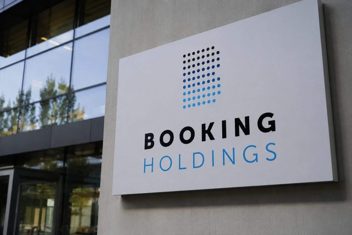 Booking Holdings Rallies on Q2 Beat, Buyback Boost