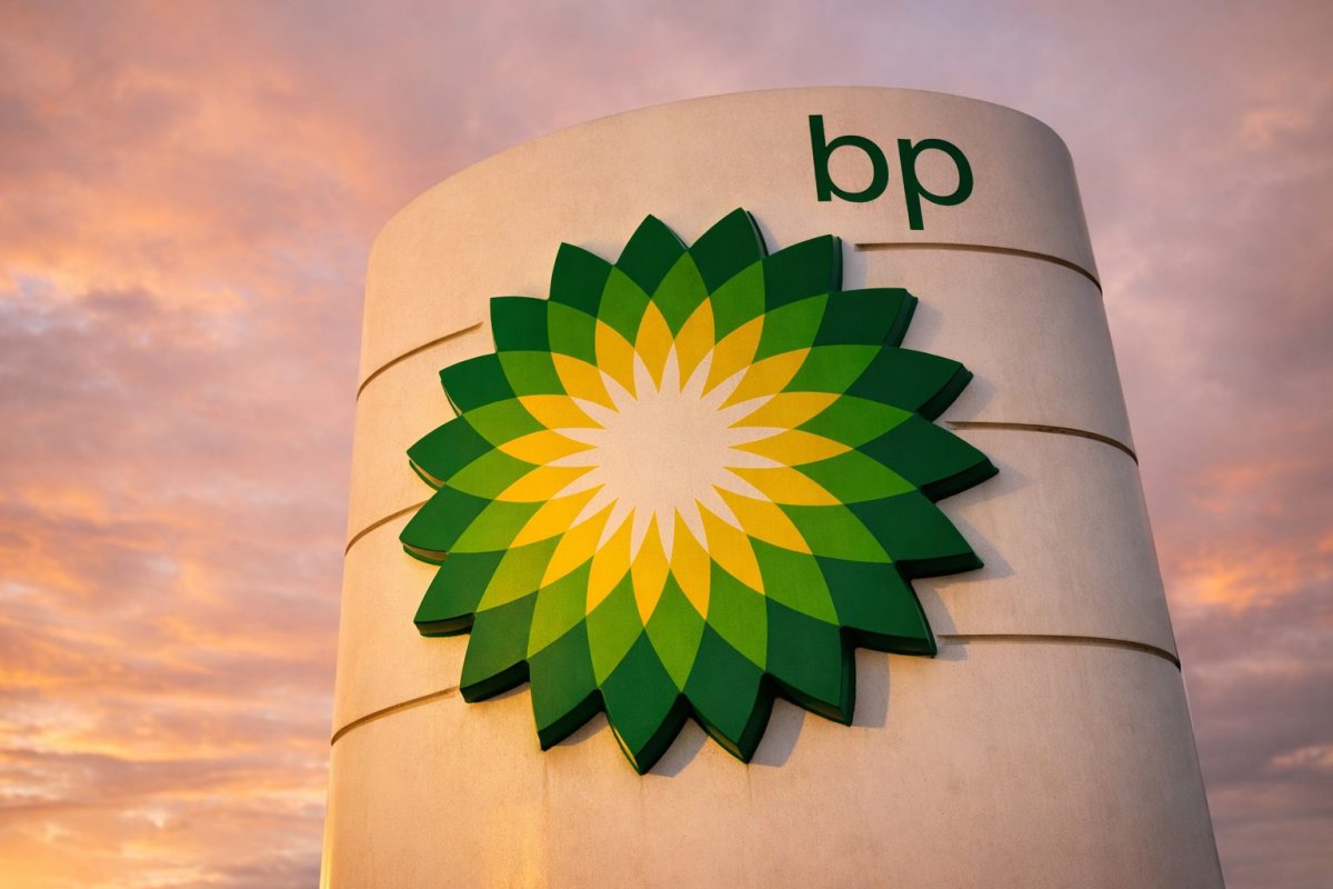 BP Halts Buybacks, Posts $7.5B Profit as Debt Focus Intensifies
