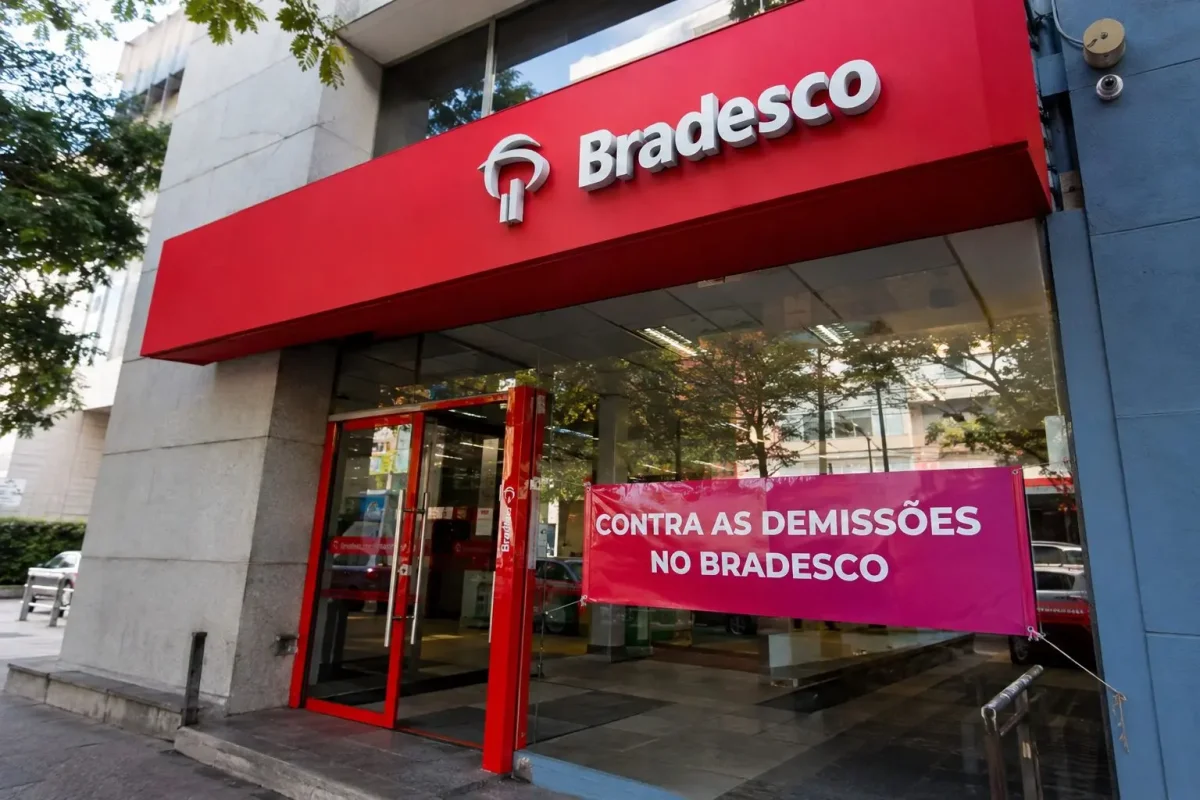 Bradesco Shares Dip Below Rights Offer Price as Provisions Rise