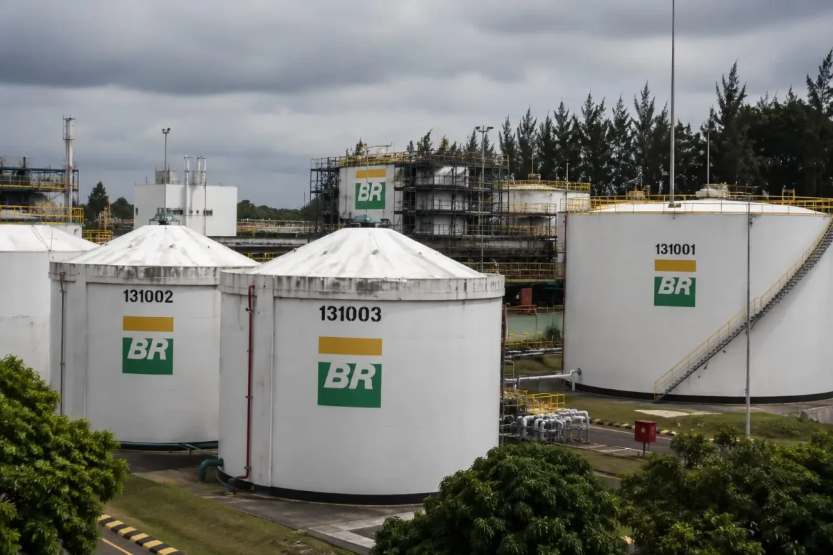 Brazil Defers Gasoline Subsidy Removal, Fueling Fiscal Jitters