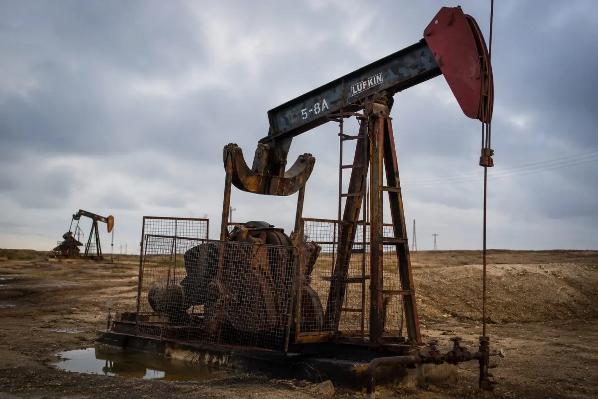 Brent Crude Tops $100 After Saudi Tanker Hit in Red Sea