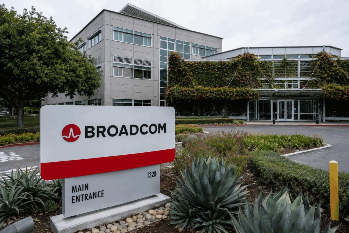 Broadcom Tumbles $87B as Google Expands Custom Chip Deal with Marvell