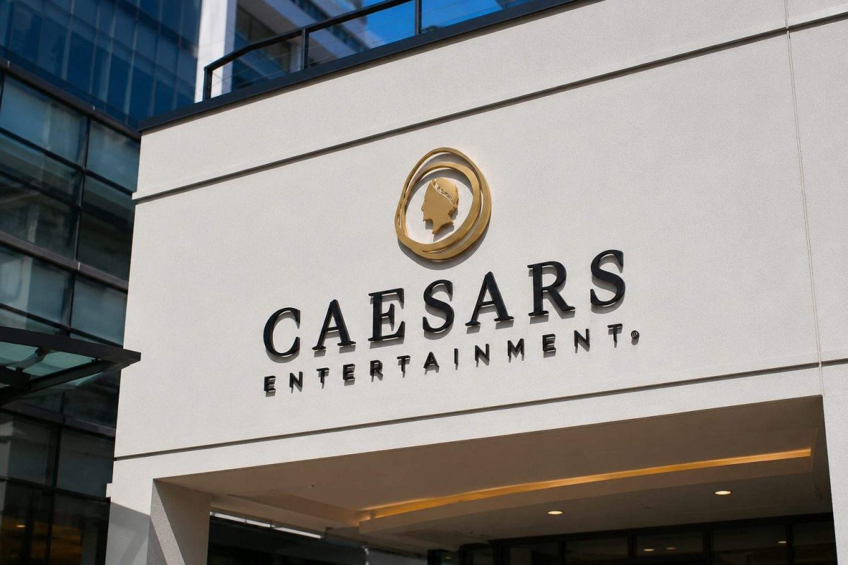 Caesars Stock Lags Fertitta's $31 Offer as Traders Eye Deal Hurdles