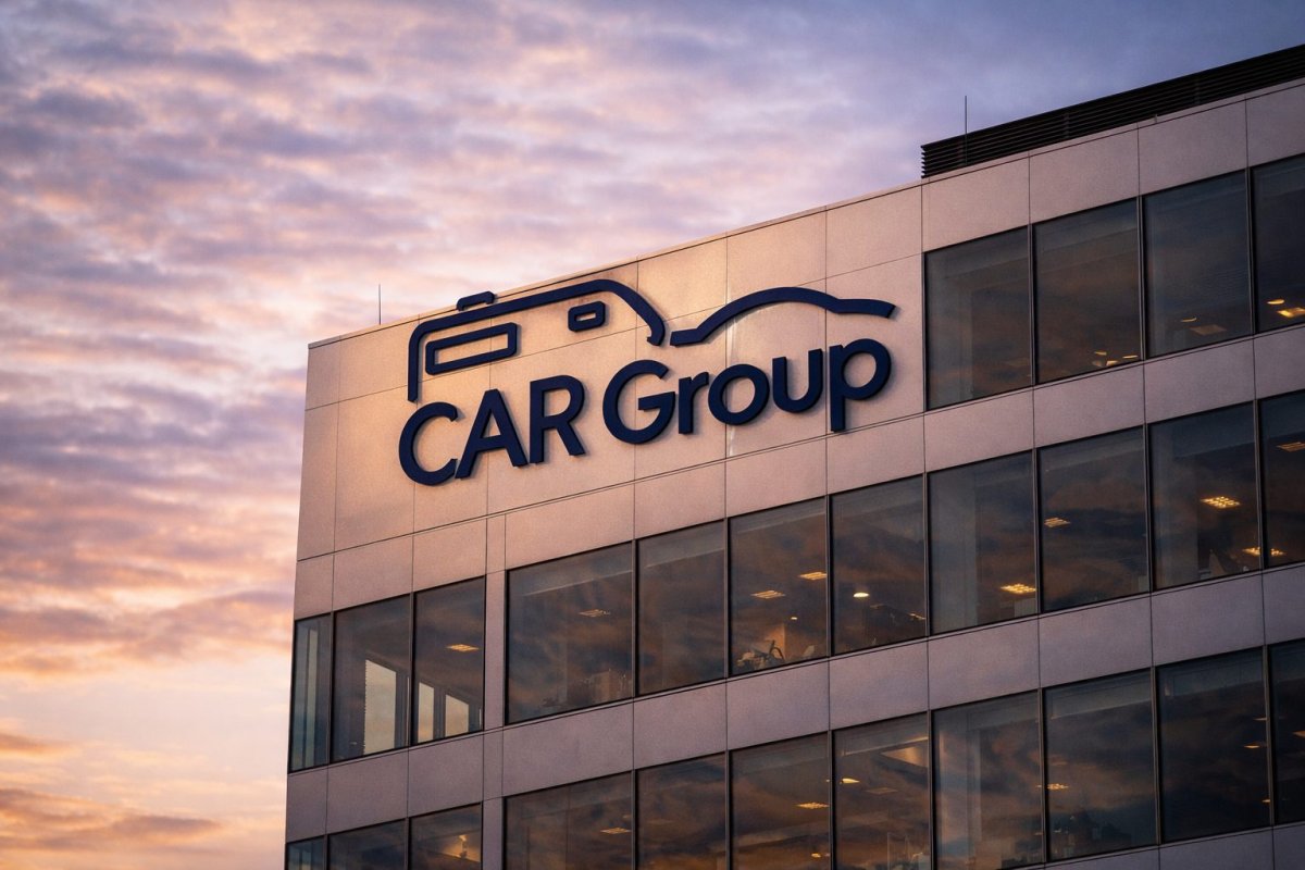 CAR Group Maintains Gains Amid Broker Caution Over FX and AI Risks