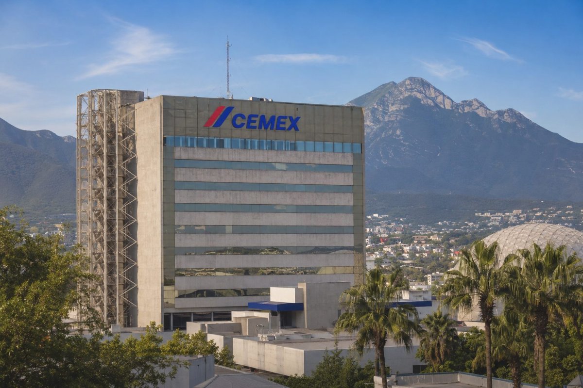 Cemex Stock Gains on Peso Strength, Currency Tailwind Seen at 8%