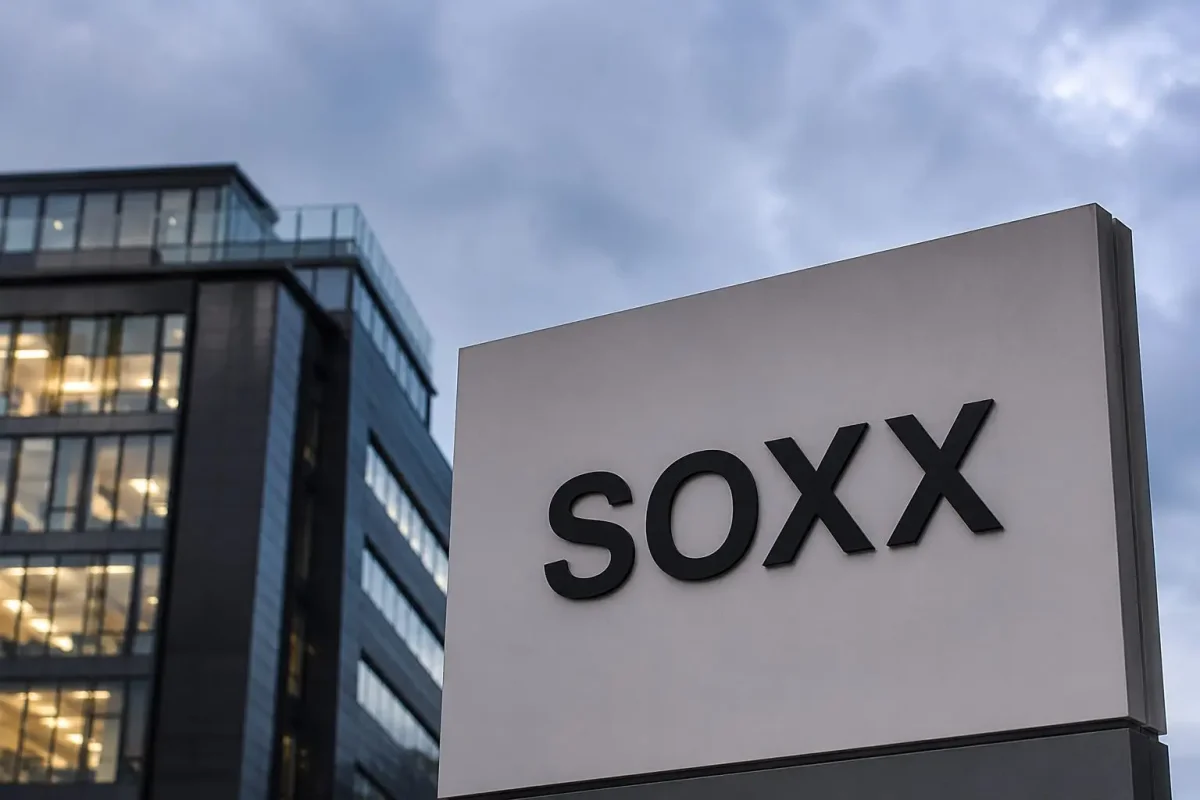 Chip Stocks Fuel SOXX Rebound, Driving VGT's Early Rally
