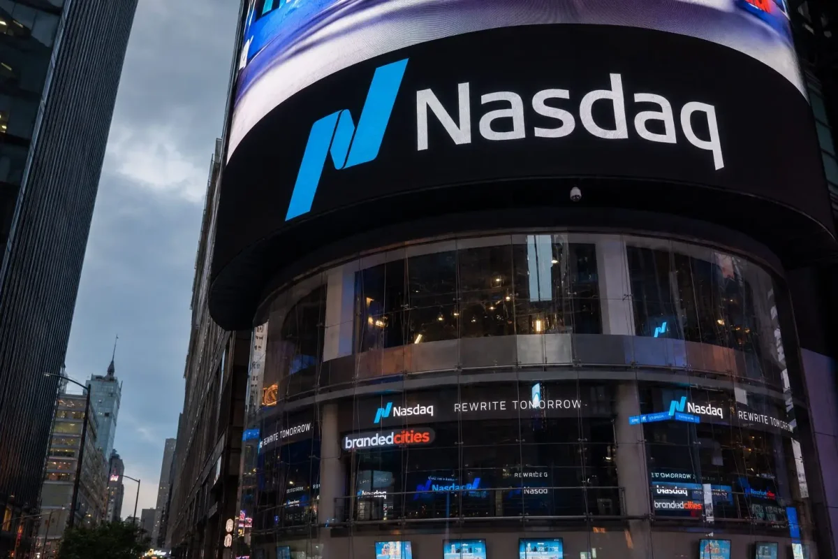 Chip Stocks Surge Propelling Nasdaq Higher Despite Mixed Market