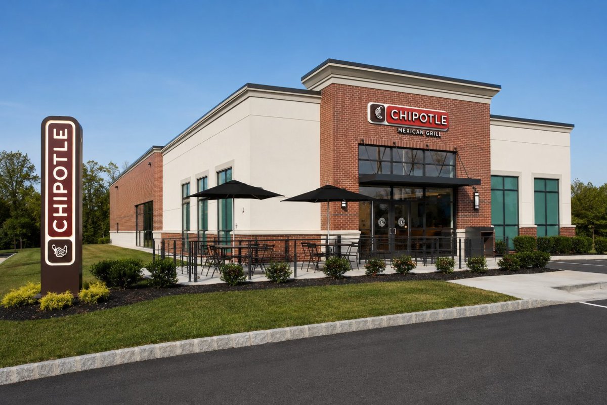 Chipotle's BOGO Push Tests Traffic Growth Amid Margin Squeeze