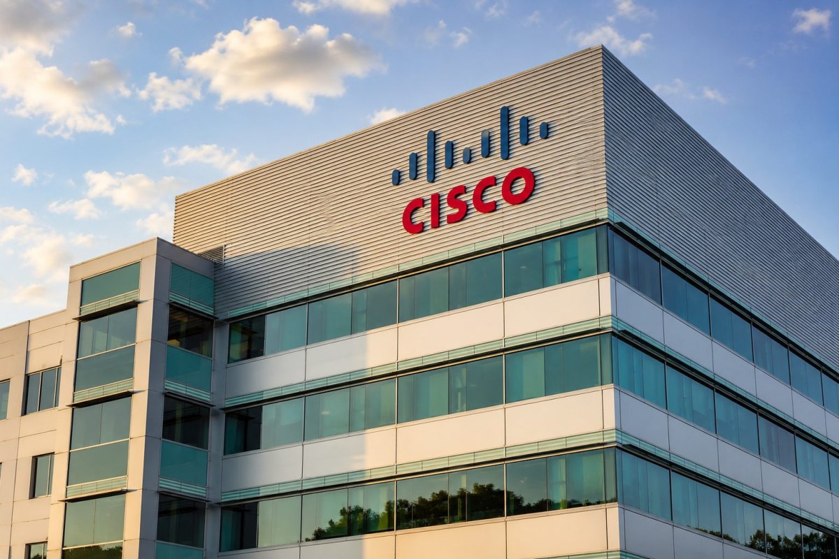 Cisco Rallies 14% After Hours on AI-Driven Revenue Upgrade and Workforce Reduction