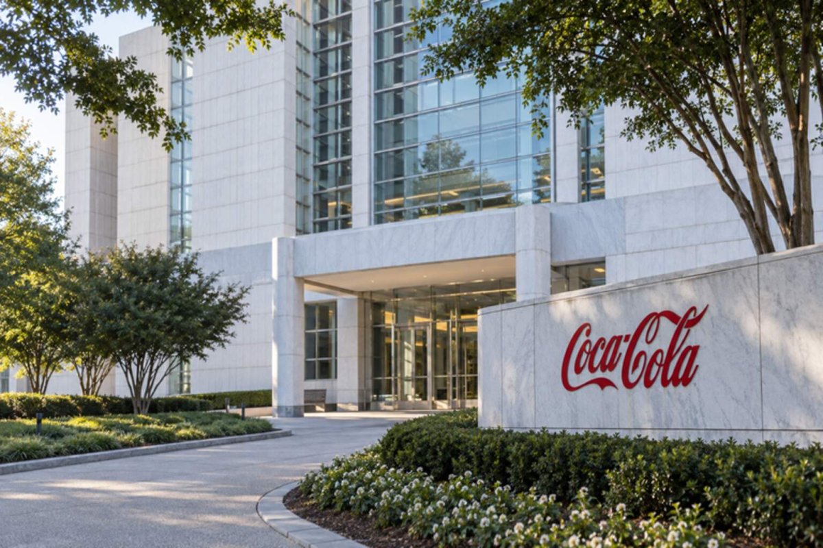Coca-Cola's Premium Valuation Faces a Narrow Path to Analyst Targets