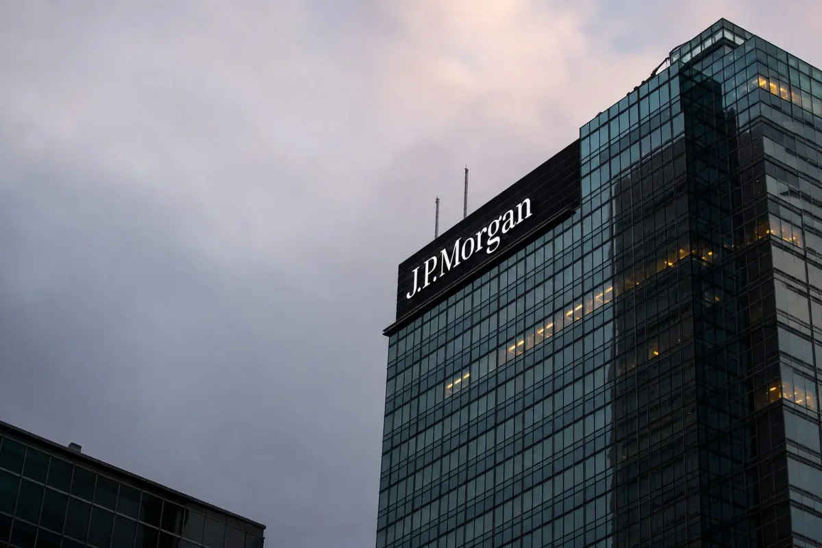 Convicted Fintech Founder Seeks Trump Pardon in JPMorgan Fraud Case
