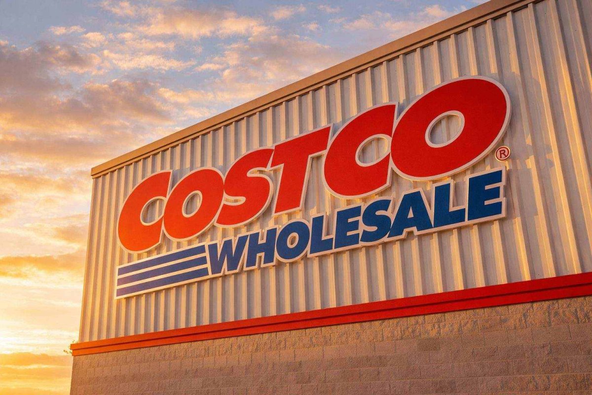 Costco Shares Surge Past $1,000 Mark as Bank of America Issues Bullish Call