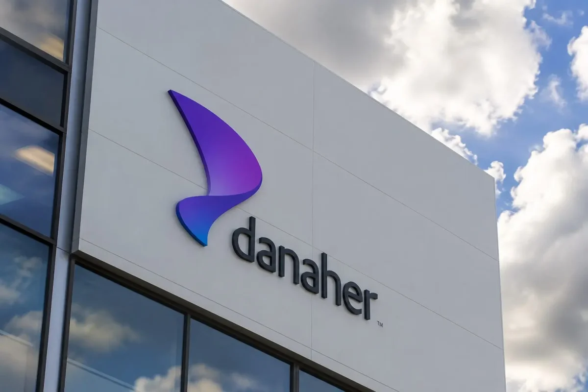 Danaher Plunges 11% as Biotech Growth Disappoints, Triggering Valuation Reset