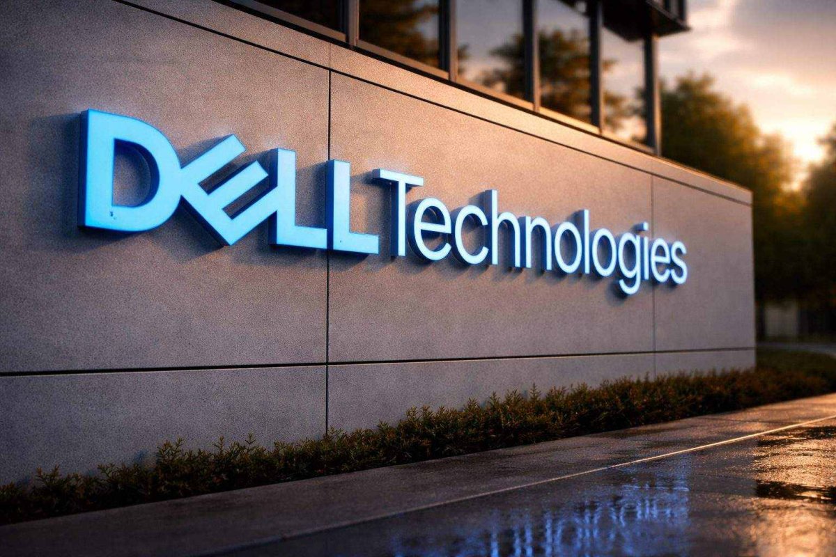 Dell Soars 22% on AI Server Forecast, Eyes Monday Test