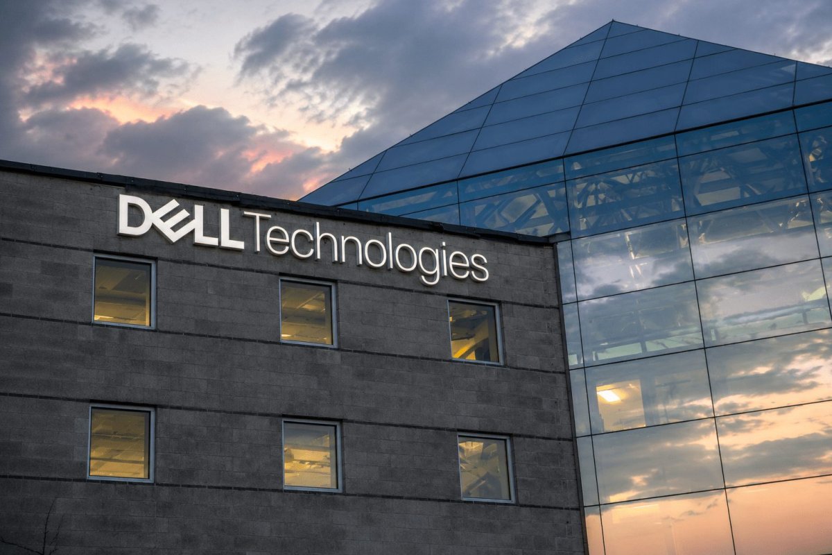 Dell Stock Soars 13% on Trump Endorsement; AI Server Demand Takes Center Stage