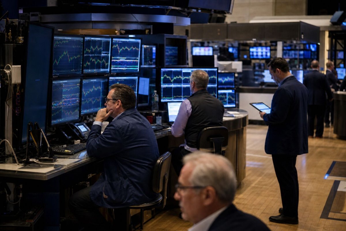 Dell Surges on AI Sales, MongoDB Slumps as Futures Stay Flat