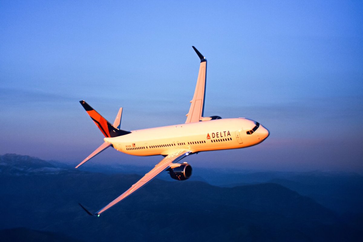 Delta Cabin Pressure Incident Raises Investor Scrutiny