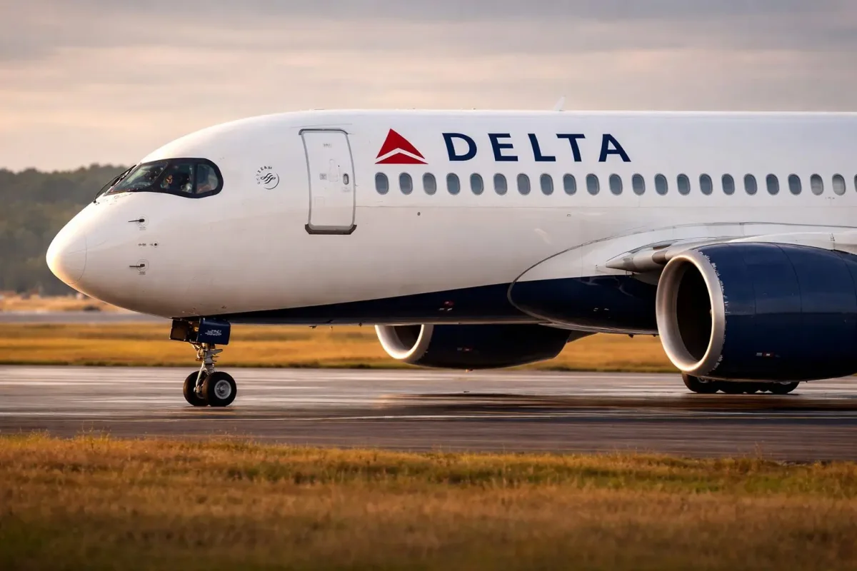 Delta Shares Dip on Fuel Cost Spike, Casting Shadow on 2026 Profit Goals
